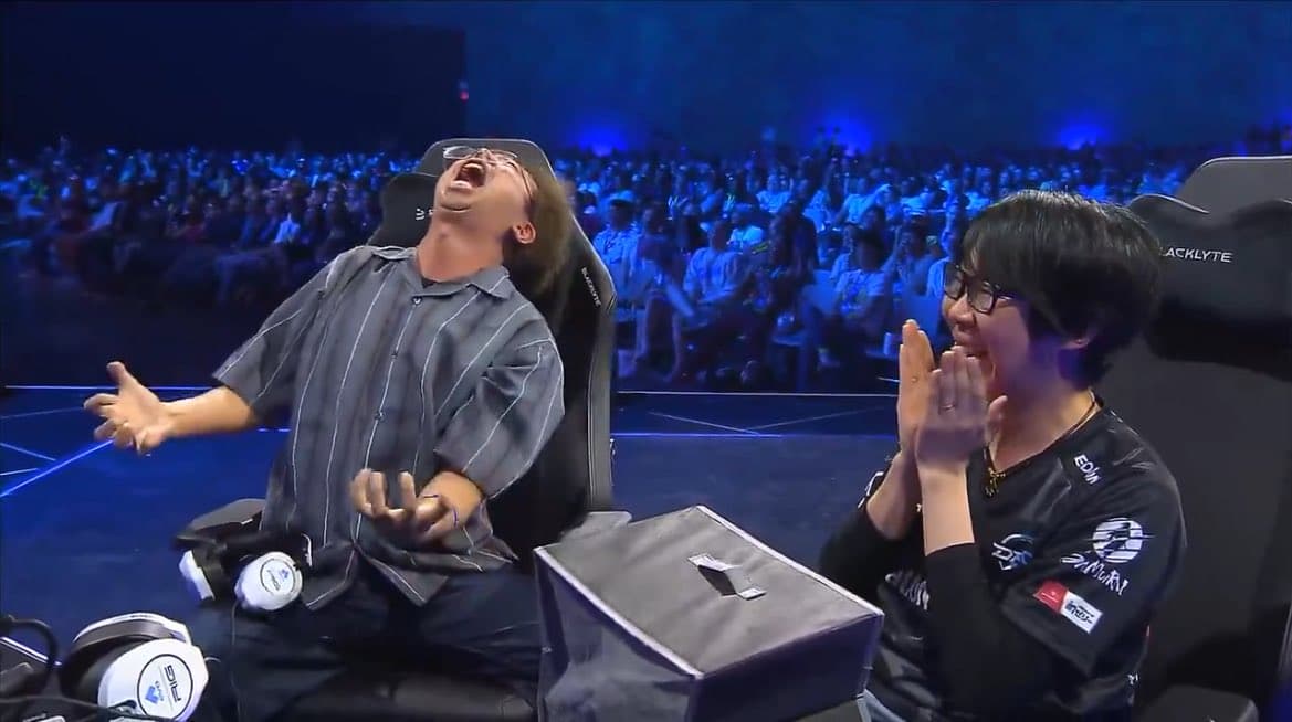 E-Sports Crash Out